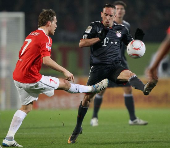 劳塔罗荣获盖泽塔体育奖（Gazzetta Spo...（劳塔罗斩获米兰体育报年度大奖）