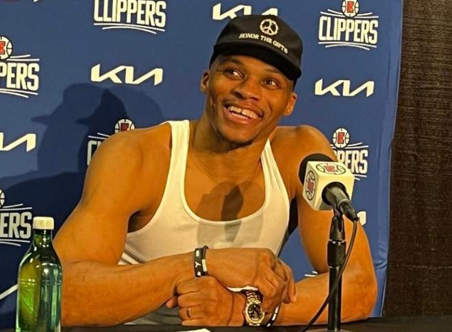 武汉女足1-1纳萨夫女足，唐涵造乌龙，马君失点，奥乌苏失空门（武汉女足1-1战平纳萨夫：唐涵逼乌龙，马君失点，奥乌苏空门偏出）