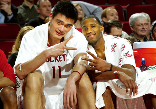 状态出色！申京&杜兰特&阿门三人同砍20+得分（状态火热！申京、杜兰特、阿门各砍20+得分）