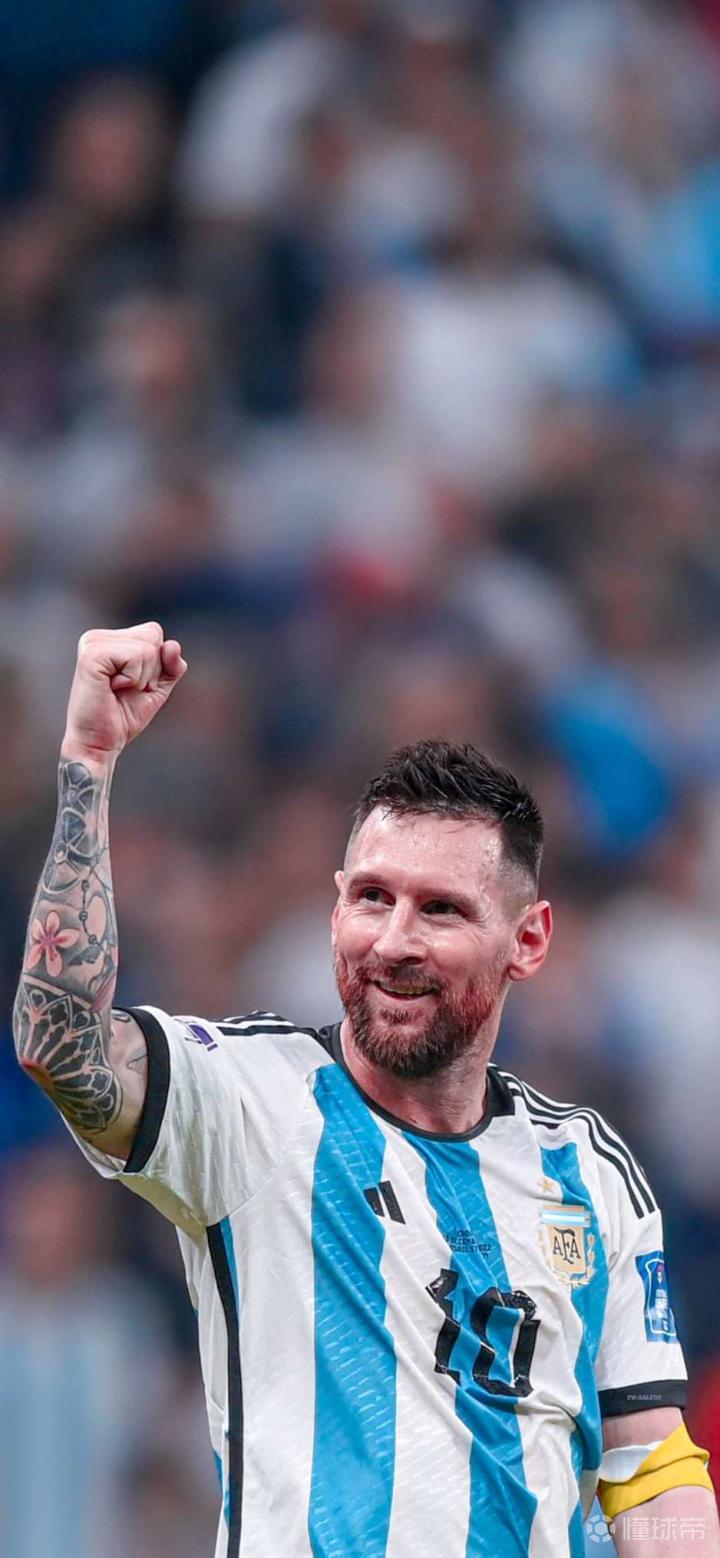 康宁汉姆空砍大三双，8次失误&关键两罚不中背锅（康宁汉姆大三双难救主，8失误+关键两罚不中成背锅点）