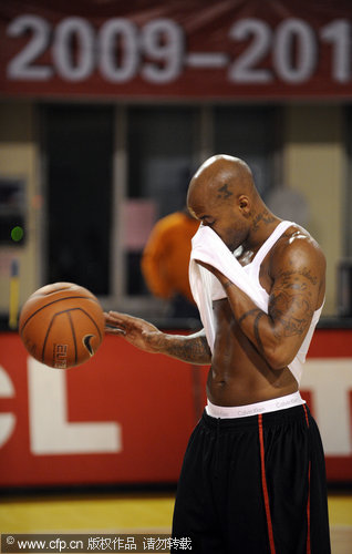 跟队：弗拉霍维奇伤情不乐观，很可能缺阵5-6周甚至更长时间（队内消息：弗拉霍维奇伤势不佳，预计缺阵5-6周甚至更久）